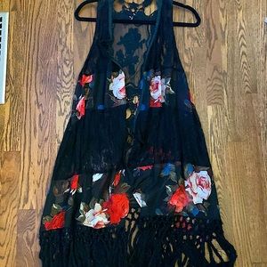 RYU lace/floral vest